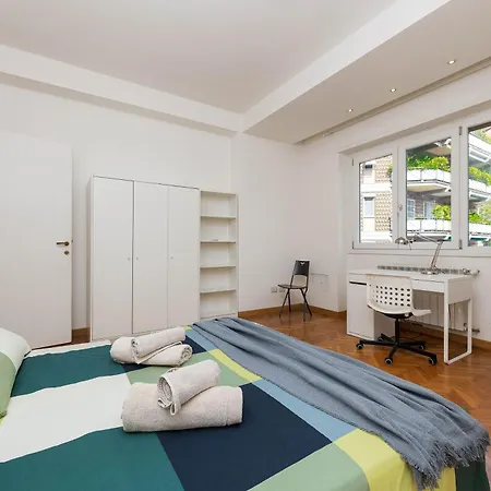 Spazioso Vicino Eur Apartment *